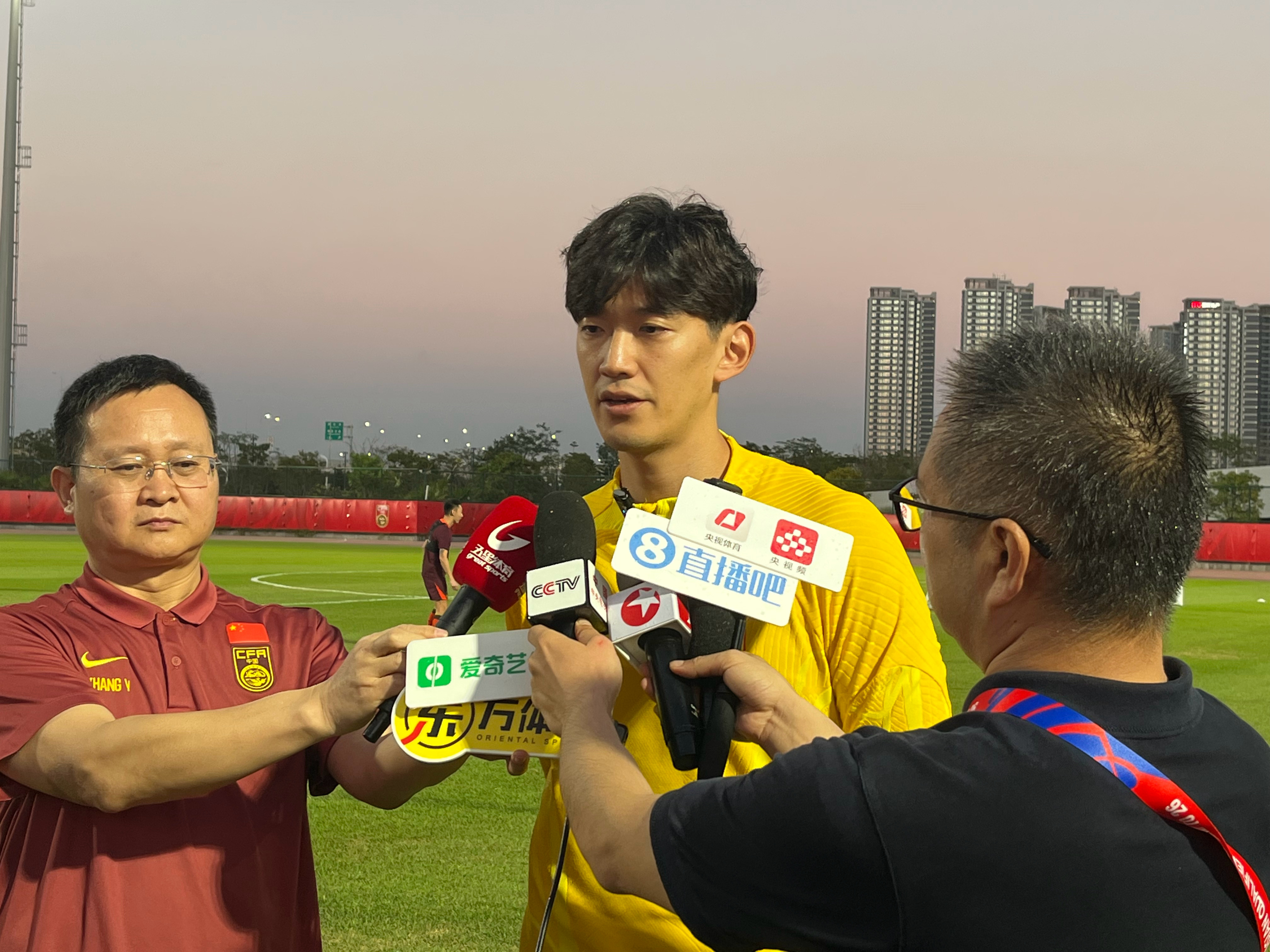 球队积极备战半决赛,集中精力备战 球队积极备战半决赛,集中精力备战