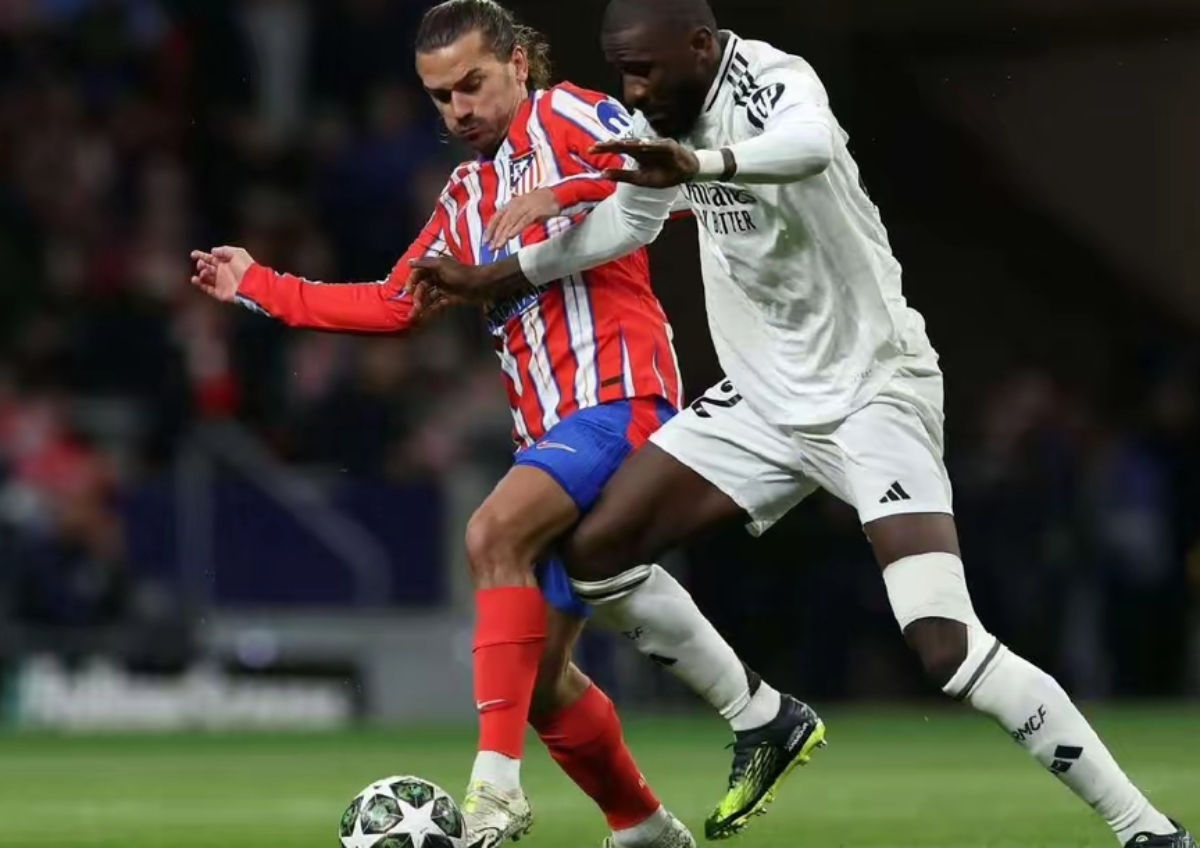 巴黎逆转德国,阿尔瓦雷斯统治全场的简单介绍 巴黎逆转德国,阿尔瓦雷斯统治全场的简单介绍