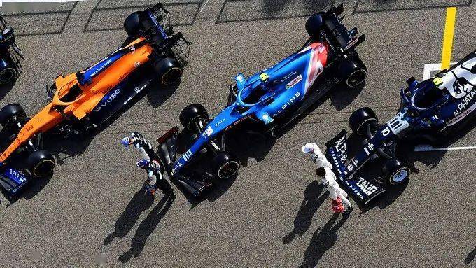 包含红牛二队翻盘阿斯顿马丁,阿隆索点燃赛场的词条 包含红牛二队翻盘阿斯顿马丁,阿隆索点燃赛场的词条